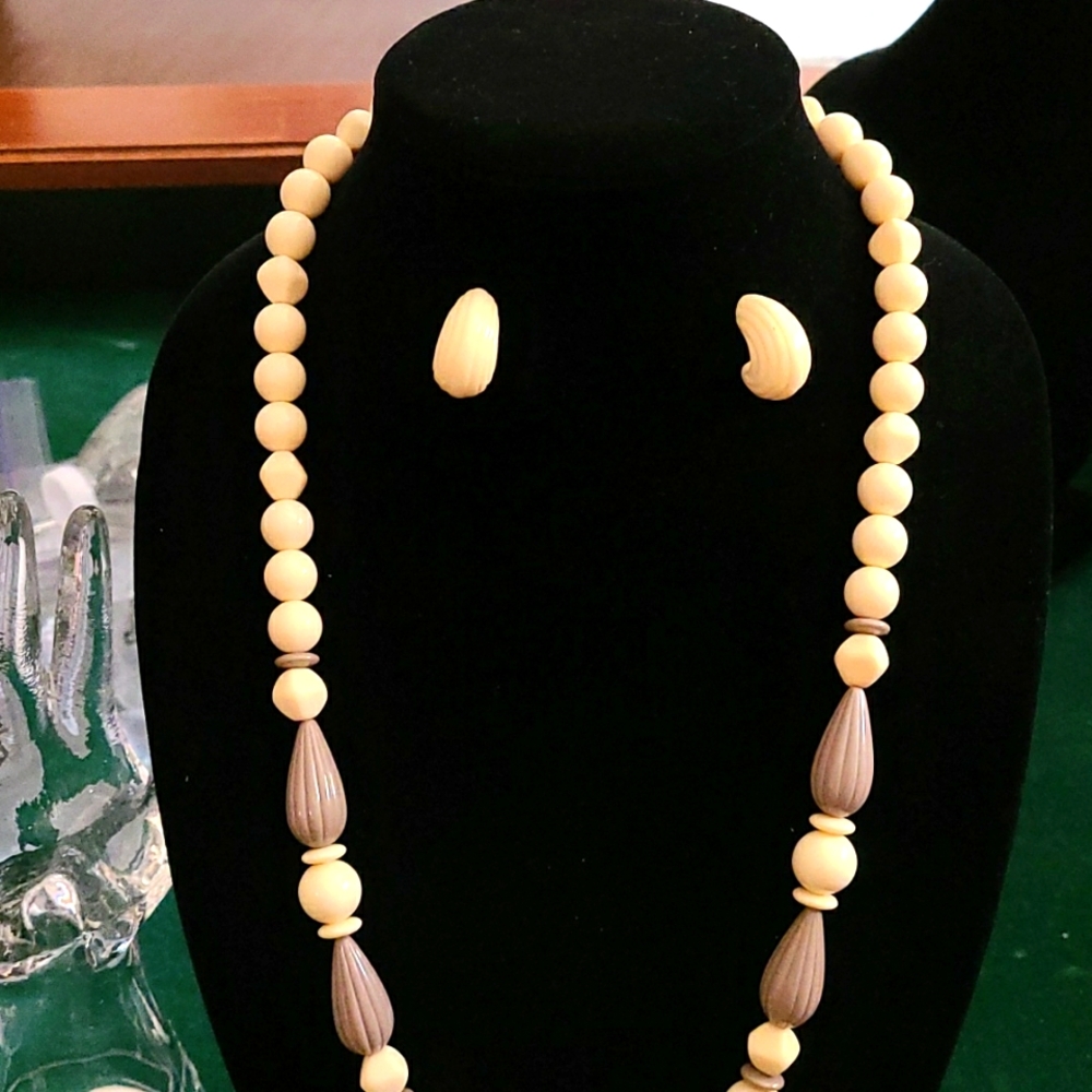 Vintage set of necklace and earrings